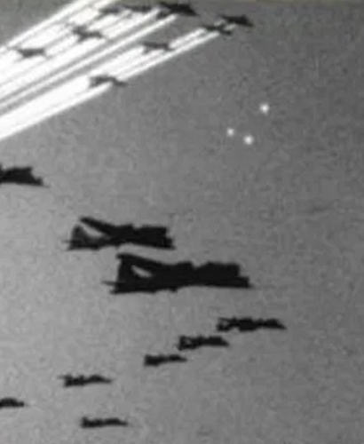 Foo fighter WWII 1944 - US Air Force - Public domain